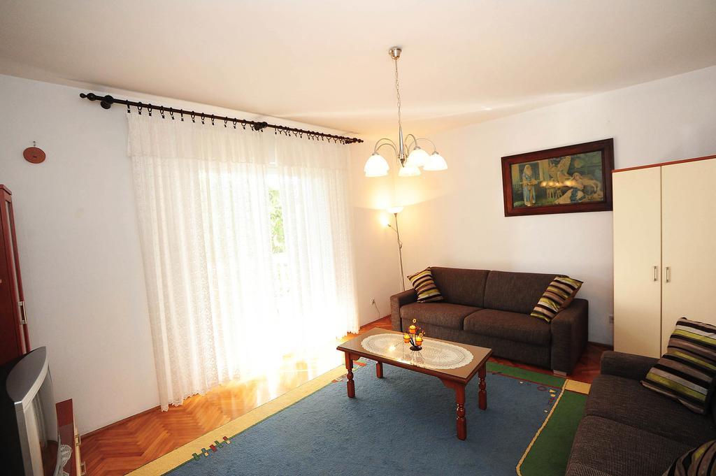 Apartments Luka & Sara 扎达尔 外观 照片